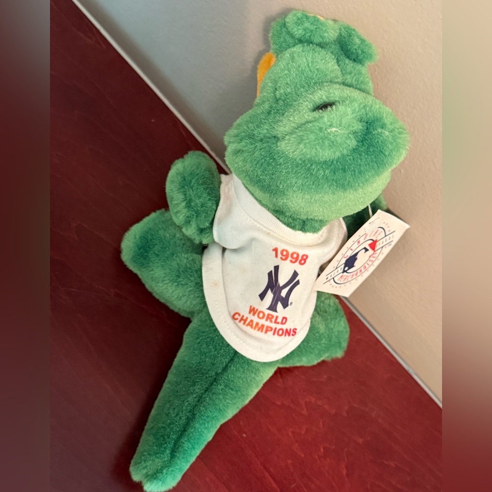 New York Yankees 1998 World Champion - alligator MLB